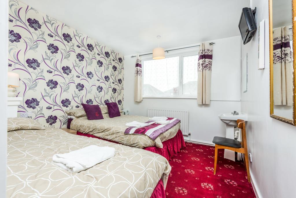 Uk Travel & Hospitality Ltd Ta Canberra Hotel Blackpool Exteriör bild