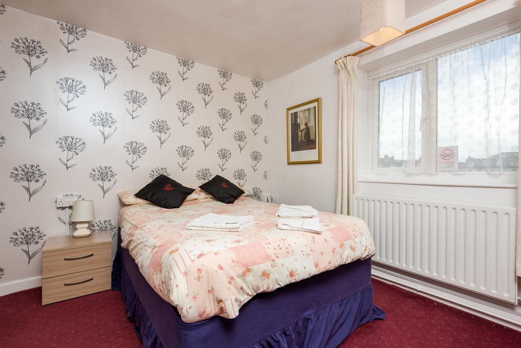 Uk Travel & Hospitality Ltd Ta Canberra Hotel Blackpool Exteriör bild