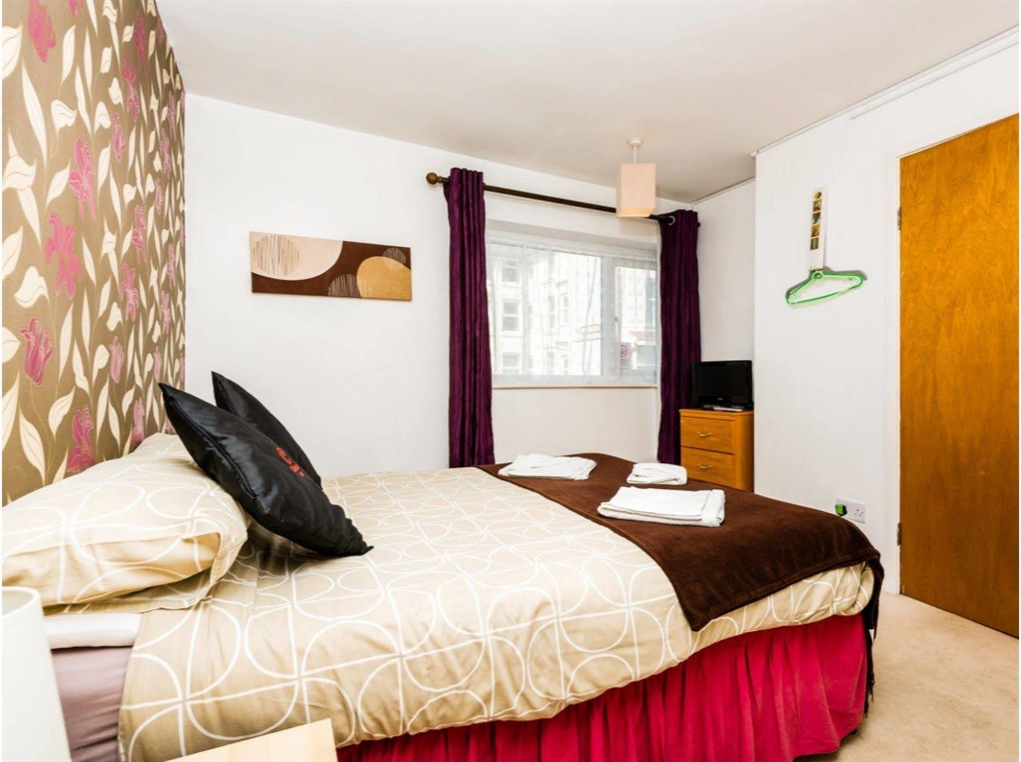 Uk Travel & Hospitality Ltd Ta Canberra Hotel Blackpool Exteriör bild